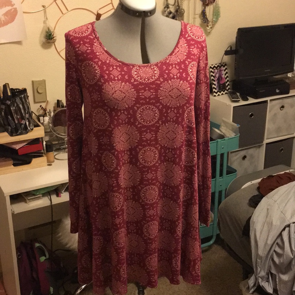 Magenta Long sleeve Patterned flowy dress